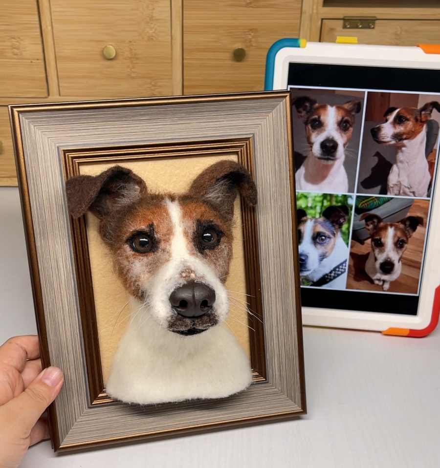 Crafting a Heartfelt Tribute: The Wool Portrait of Moritz - Pawloom Studio